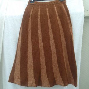 Elegant cashmere knit skirt, mid-length 28", brand new